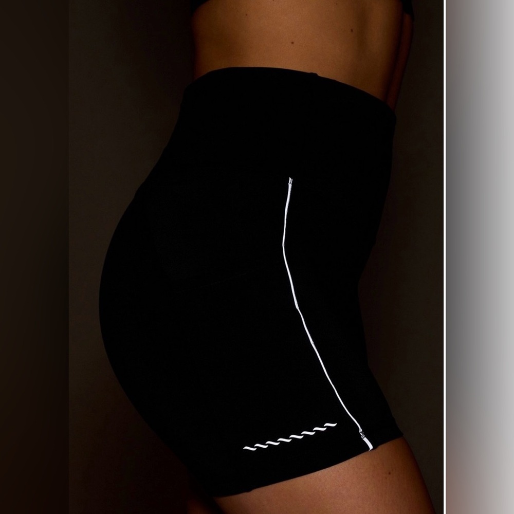 Fabletics Motion 365 + Piped High-Waisted Run Black Women's Bike Shorts Medium - Picture 10 of 12
